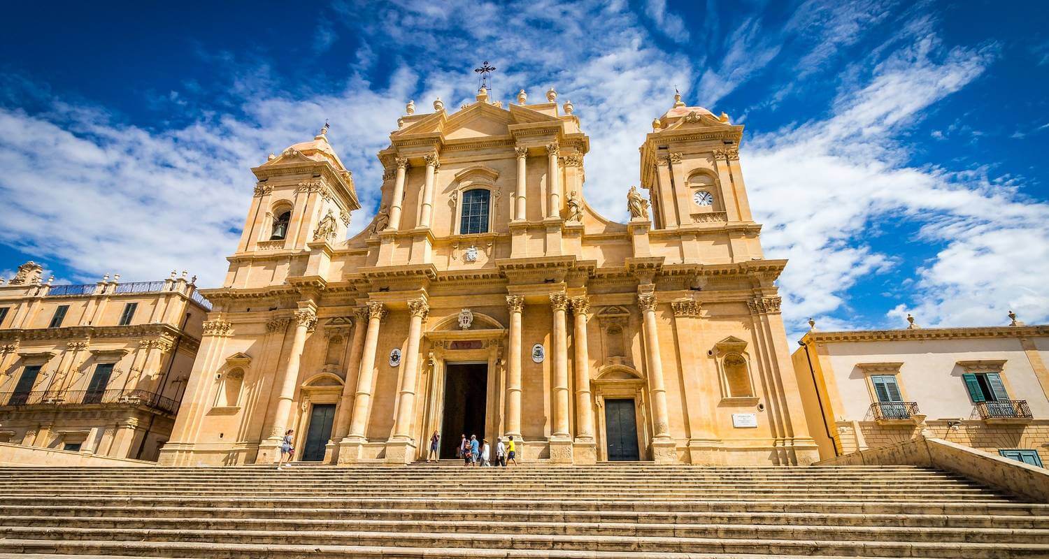 8 Day Best of Sicily Small Group Tour – Taormina Mount Etna Syracuse Palermo