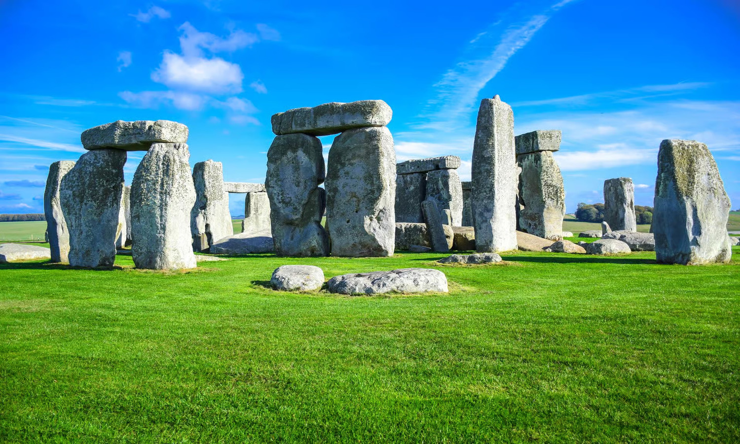 Stonehenge ancient stone circle at sunrise on London day trip