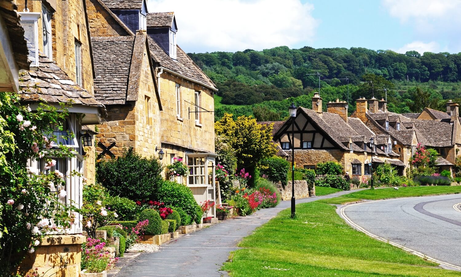 Bourton-on-the-Water village in the Cotswolds on London day trip