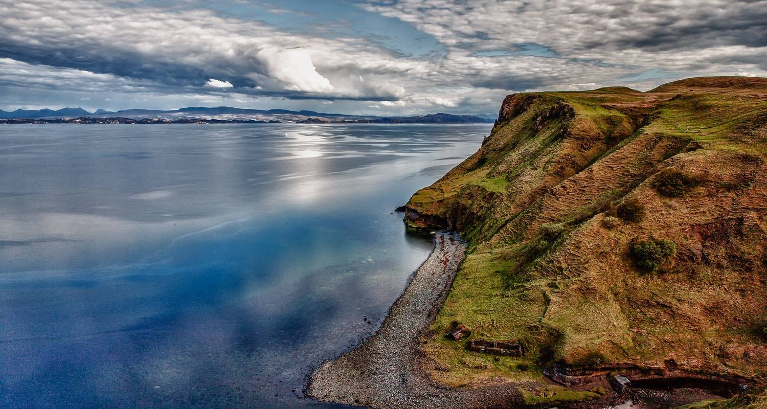 Isle of Skye & West Highlands Small-Group Tour from Edinburgh – wild Highland scenery and legendary castles
