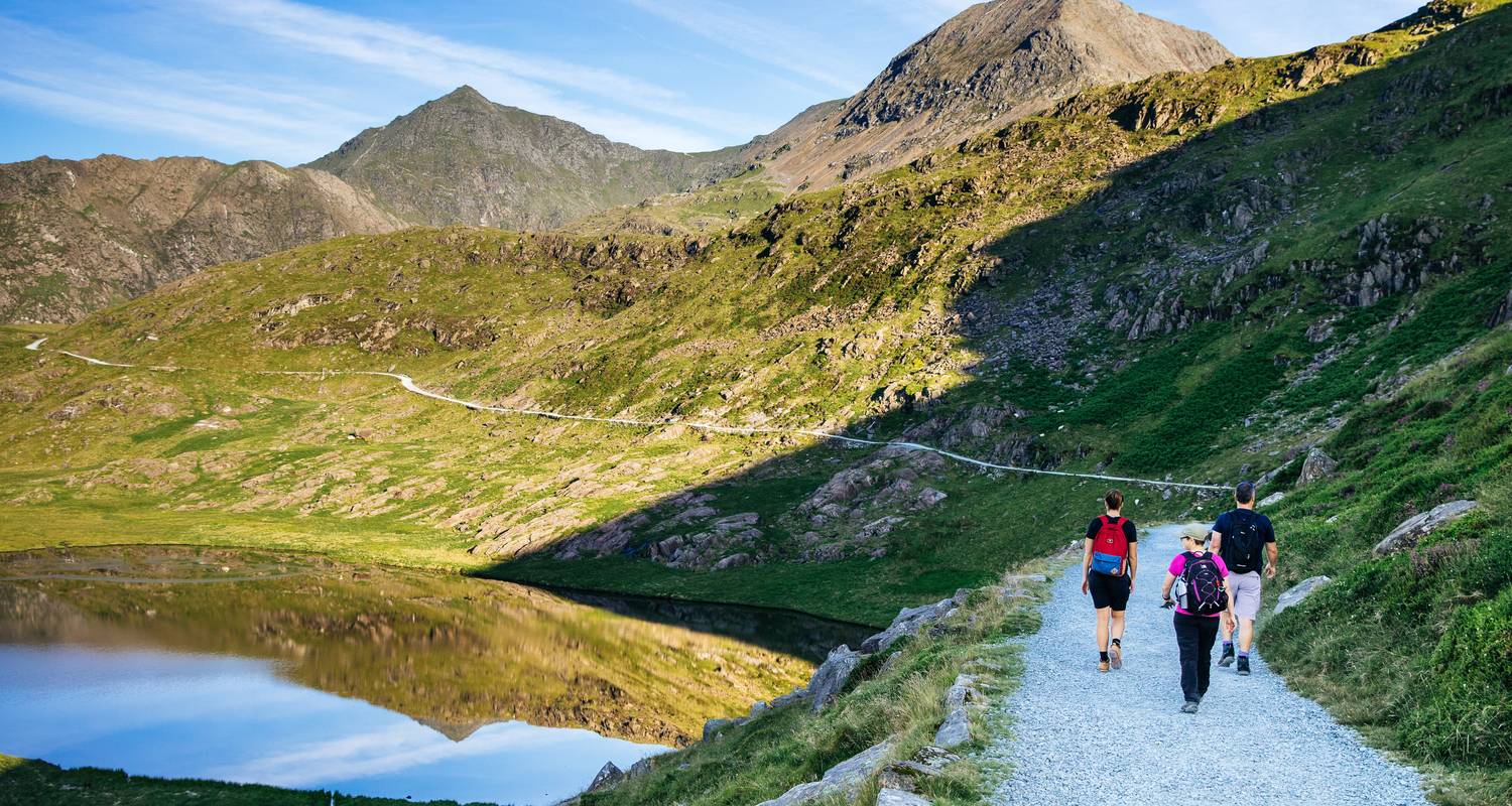 Best of Wales Small-Group Tour – stunning Welsh landscapes and castles