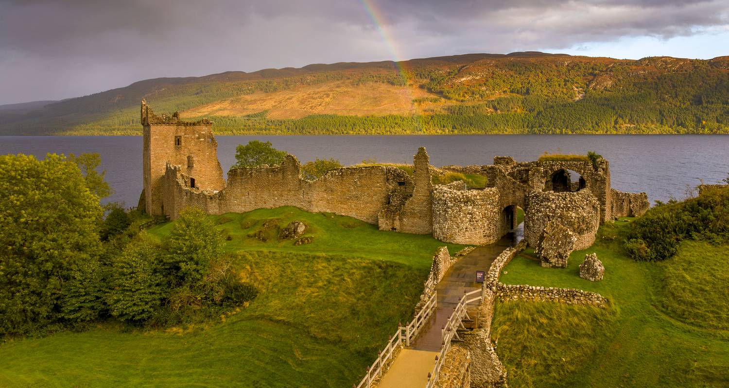 Loch Ness, Inverness & The Scottish Highlands Small Group Tour – misty loch and Highland scenery