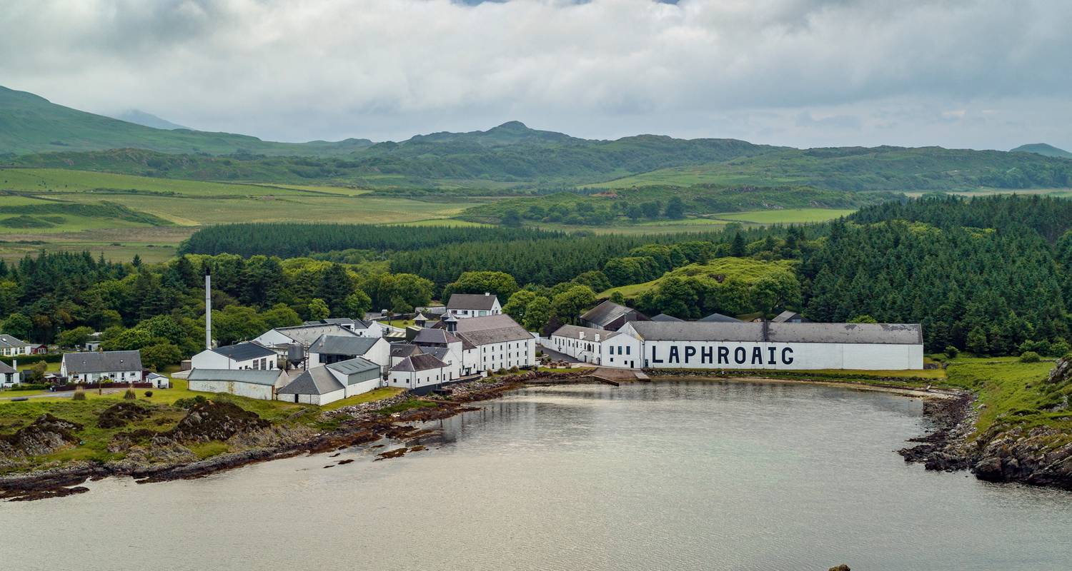 Islay, Oban & the Whisky Coast Small-Group Tour – iconic distilleries and dramatic Hebridean scenery