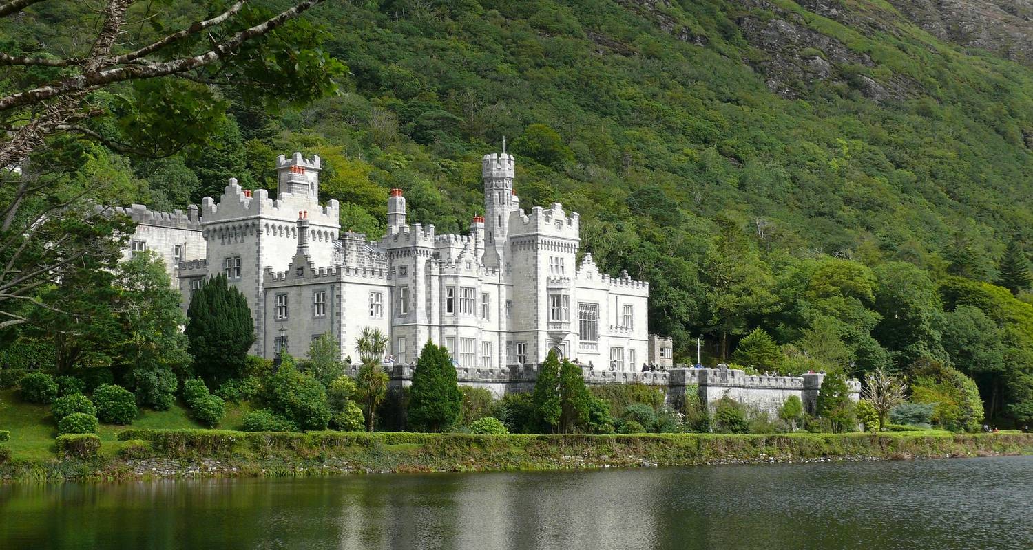 Belfast, Galway, Northern Ireland & Atlantic Coast Small-Group Tour – dramatic Irish coastline and historic landmarks